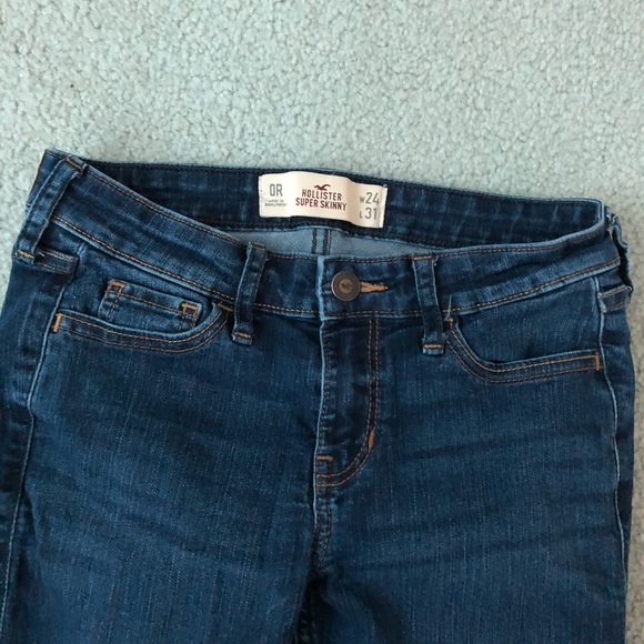 Dark wash Hollister Jeans - Picture 3 of 5